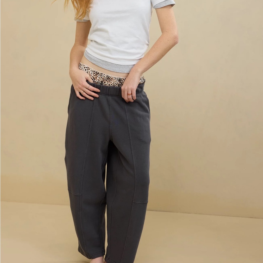 Aerie Seams Right Barrel Leg Sweatpant
